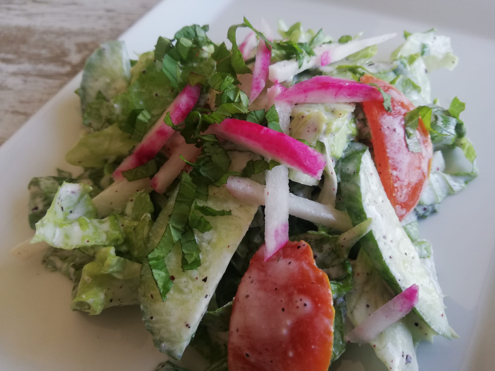 Iraqi,Arabic,Middle Eastern,Yogurt,Salad,Recipe,Cucumber,Tomatoe,Lettuce,Spring Onions,Raddish,Mint,Sumac