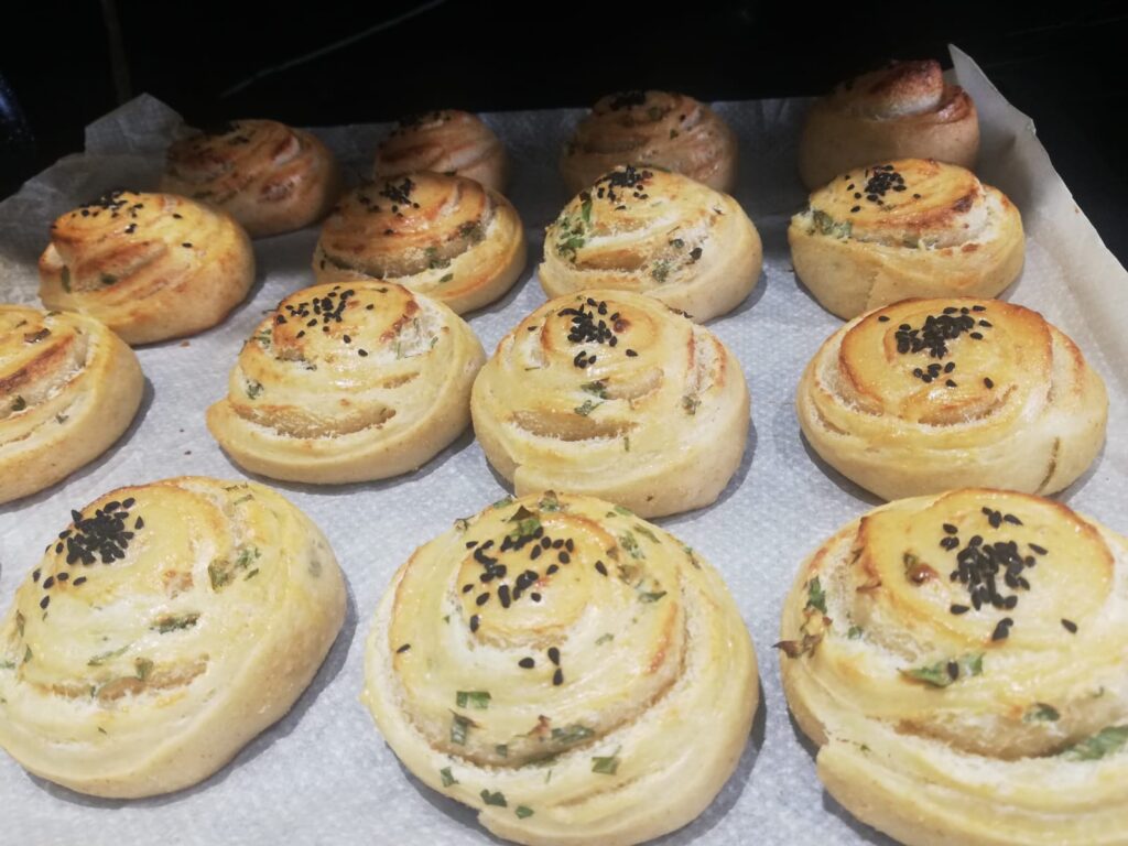 lebna baked swirls,bread buns,cream cheese,philadelphia cheese,breakfast,herbs,toppings