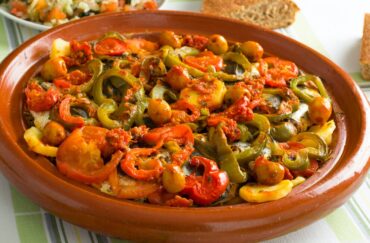 moroccan fish tagine,fish tagine,fish casserole,tagra,hout,samak,tagine al hout,tagrat al hout,moroccan food,seafood,seafood dinners,onepot,family meals